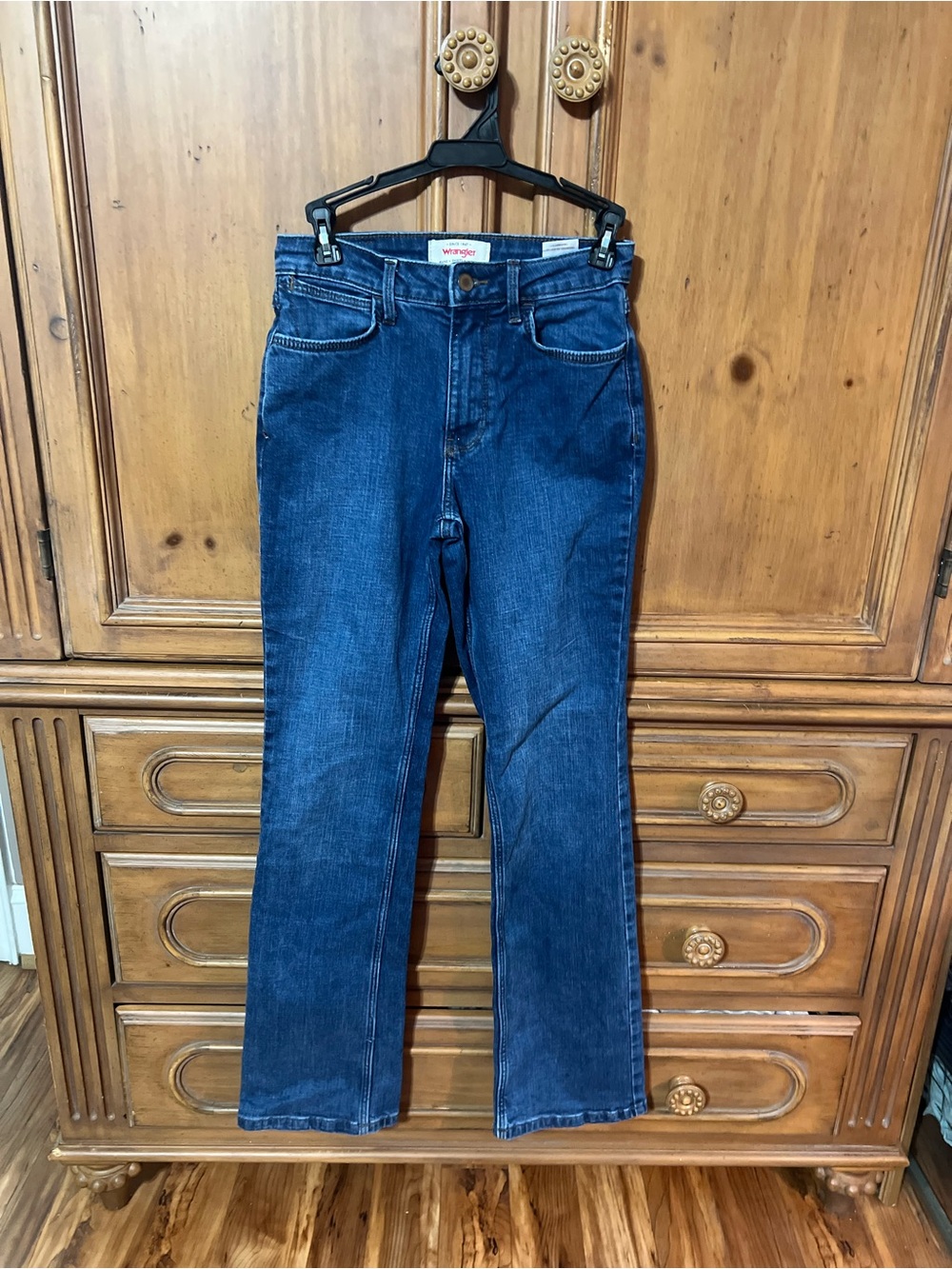 Wrangler Women's Indigo Straight Leg Jeans
